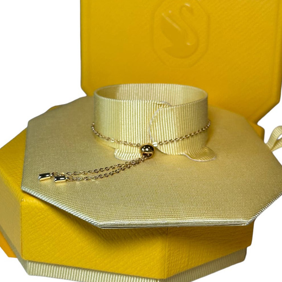 Swarovski Una bracelet Heart, Small, Red, Gold-tone plated - Picture 2 of 5